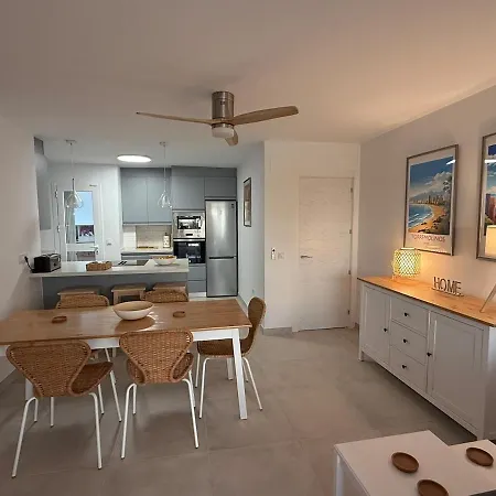아파트 Comfortable Spacious Flat Near Station