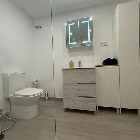 아파트 Comfortable Spacious Flat Near Station