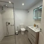 Comfortable Spacious Flat Near Station Apartman