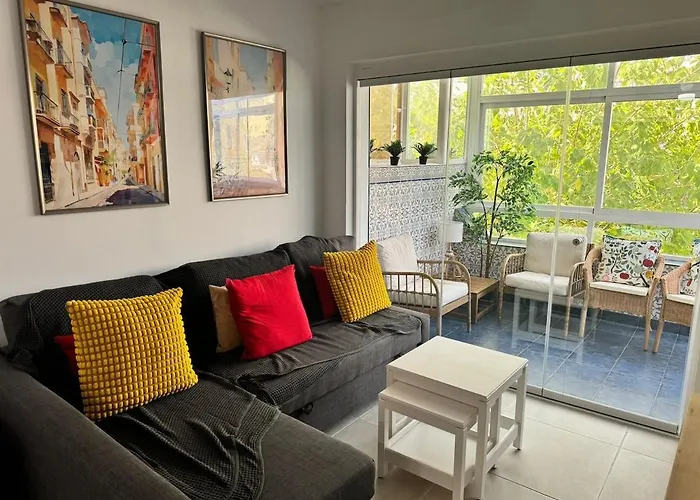 Comfortable Spacious Flat Near Station * Torremolinos